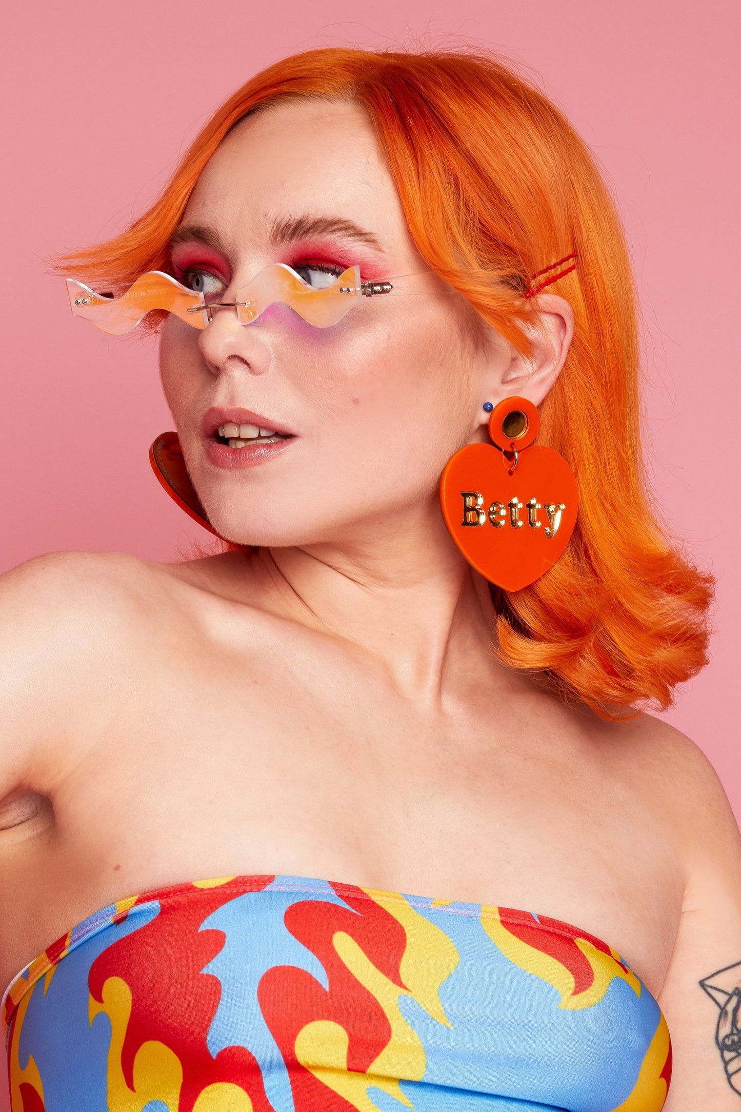 Wavy Glasses light iridescent